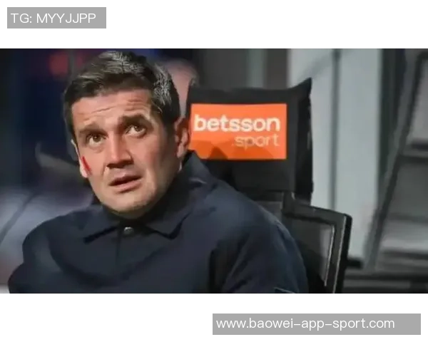 邓弗里斯换下后不满情绪引发齐沃支持愤怒球员的观点