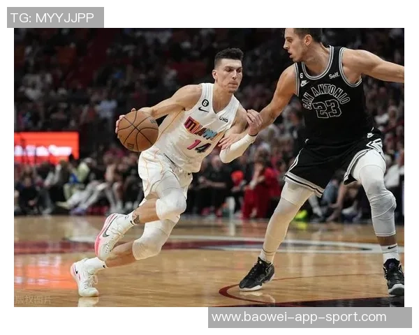 瓦塞尔上半场表现惊艳5投全中三分球2中2轻松拿下14分